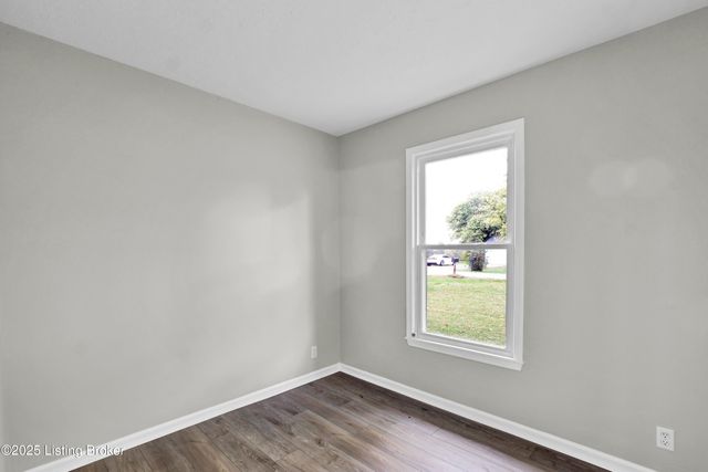 114 Clear Creek Rd, Eminence, KY 40019