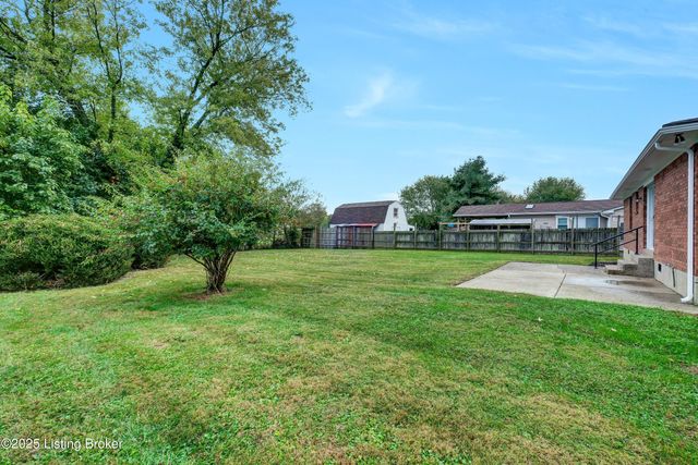 114 Clear Creek Rd, Eminence, KY 40019