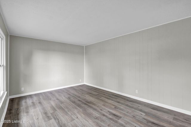 114 Clear Creek Rd, Eminence, KY 40019