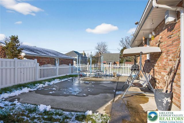 1900 Hokendauqua Avenue, Northampton Boro, PA 18067