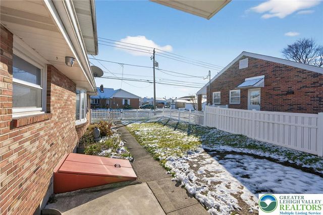 1900 Hokendauqua Avenue, Northampton Boro, PA 18067