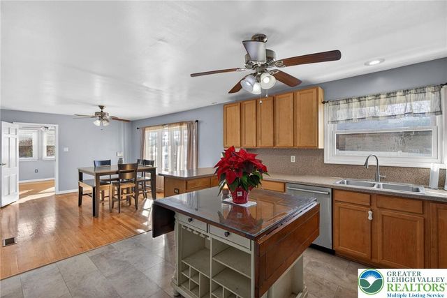 1900 Hokendauqua Avenue, Northampton Boro, PA 18067