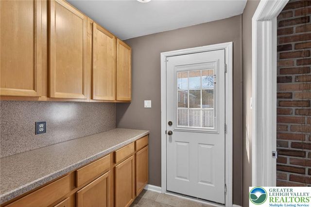 1900 Hokendauqua Avenue, Northampton Boro, PA 18067