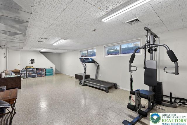 1900 Hokendauqua Avenue, Northampton Boro, PA 18067