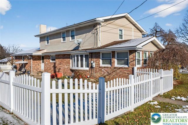 1900 Hokendauqua Avenue, Northampton Boro, PA 18067