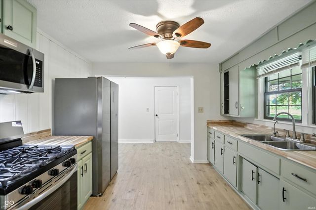 4765 E 200 N Road, Anderson, IN 46012