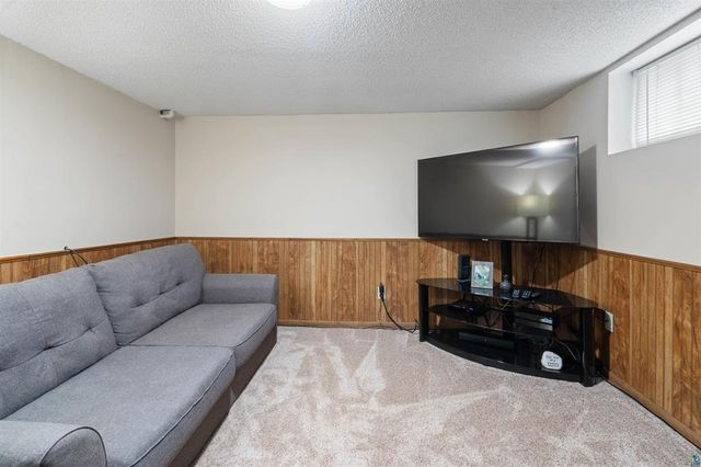 2316 Piedmont Avenue, Duluth, MN 55811