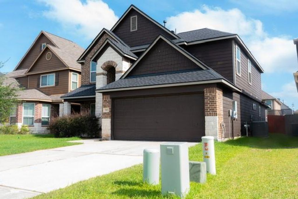 2143 Pacific Loon Lane, Conroe, TX 77385