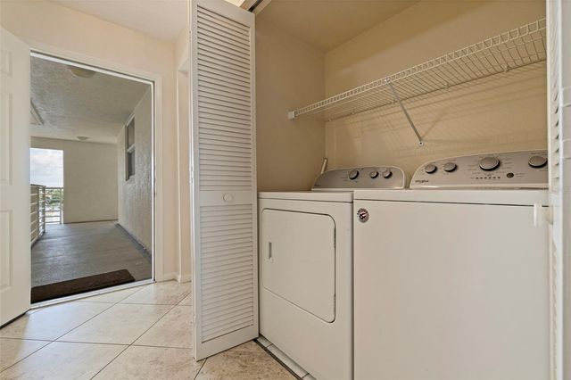 6105 BAHIA DEL MAR CIRCLE 683, St Petersburg, FL 33715