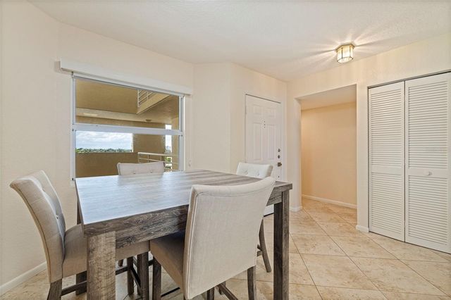 6105 BAHIA DEL MAR CIRCLE 683, St Petersburg, FL 33715