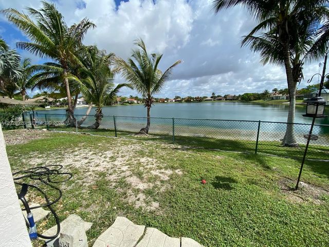3035 SE 7th Pl, Homestead, FL 33033