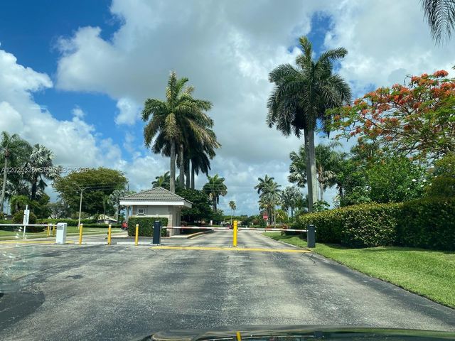 3035 SE 7th Pl, Homestead, FL 33033