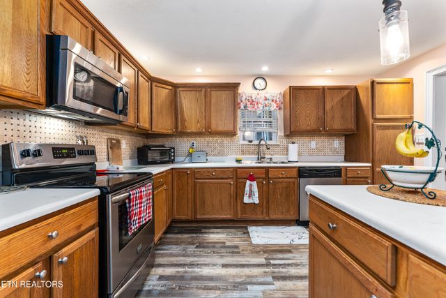 2709 Montvale Rd, Maryville, TN 37803