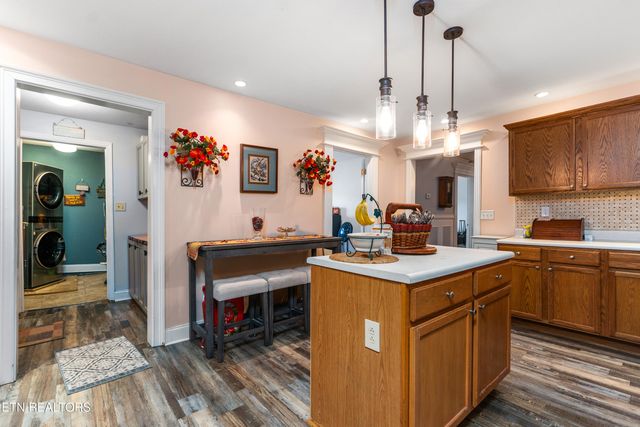 2709 Montvale Rd, Maryville, TN 37803