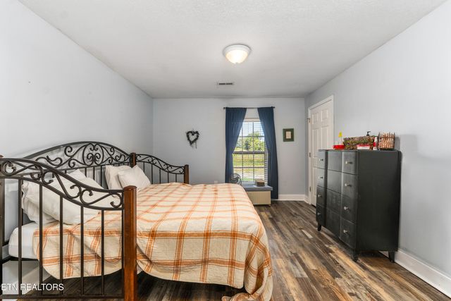 2709 Montvale Rd, Maryville, TN 37803