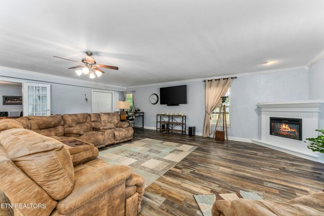 2709 Montvale Rd, Maryville, TN 37803