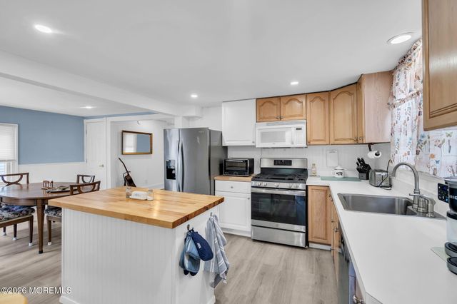 48 Linden Place, Red Bank, NJ 07701
