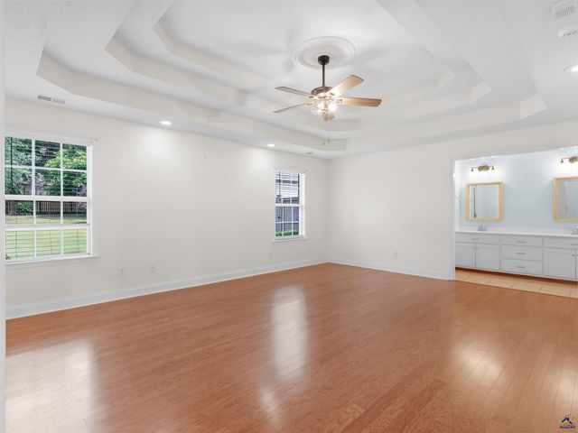 251 Hathersage Drive, Kathleen, GA 31047