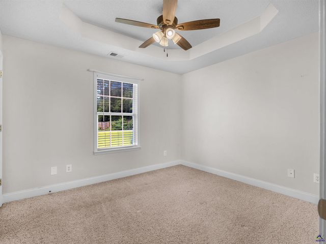 251 Hathersage Drive, Kathleen, GA 31047