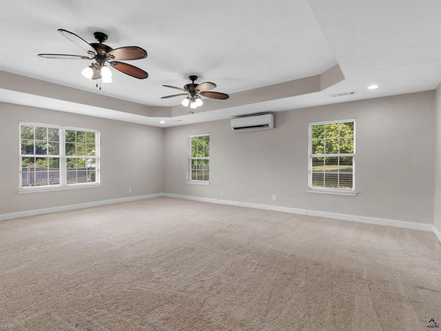 251 Hathersage Drive, Kathleen, GA 31047