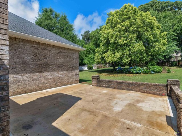 251 Hathersage Drive, Kathleen, GA 31047