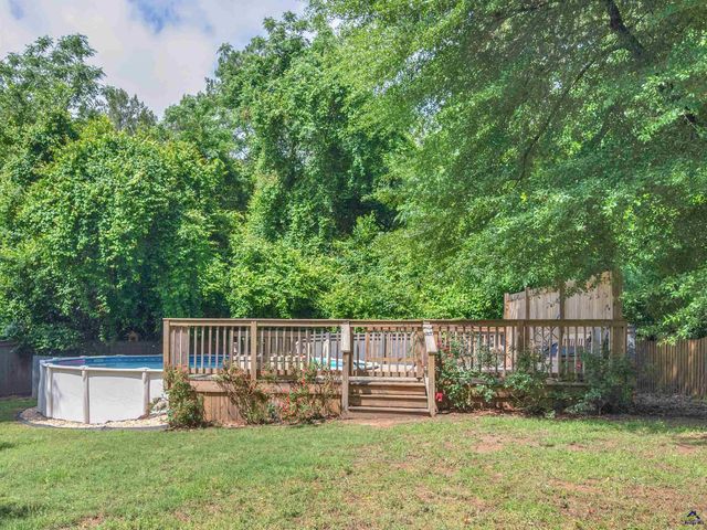 251 Hathersage Drive, Kathleen, GA 31047