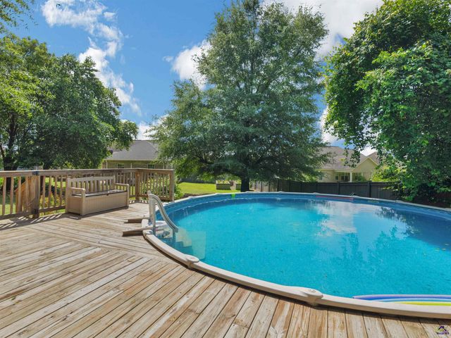 251 Hathersage Drive, Kathleen, GA 31047