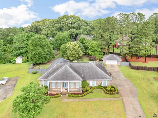 251 Hathersage Drive, Kathleen, GA 31047