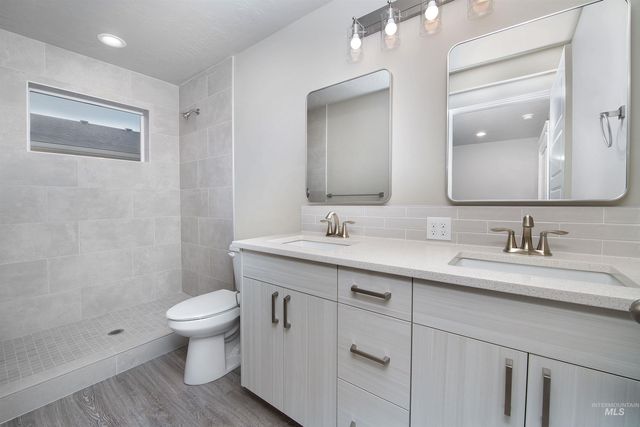 1211 Phillips Circle, Ontario, OR 97914