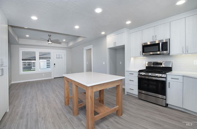 1211 Phillips Circle, Ontario, OR 97914