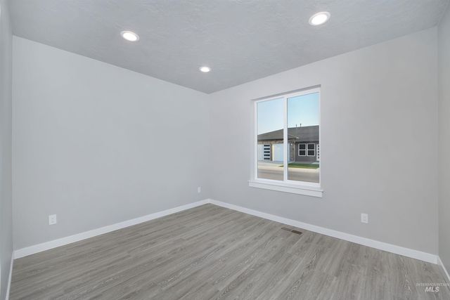 1211 Phillips Circle, Ontario, OR 97914