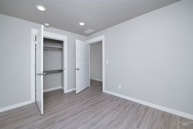 1211 Phillips Circle, Ontario, OR 97914