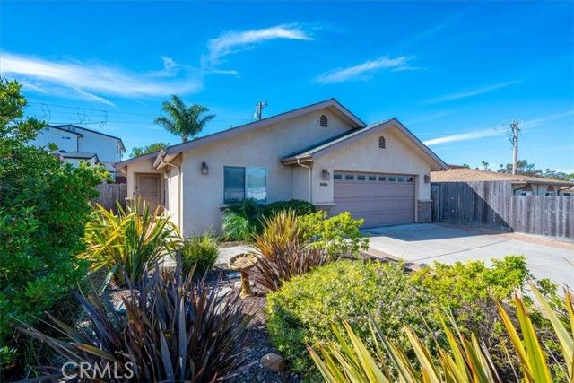 960 Las Tunas, Morro Bay, CA 93442