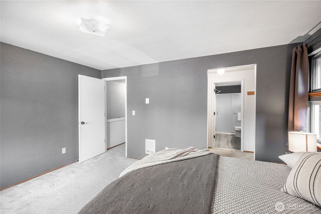 5600 Wisteria Lane NE, Bremerton, WA 98311