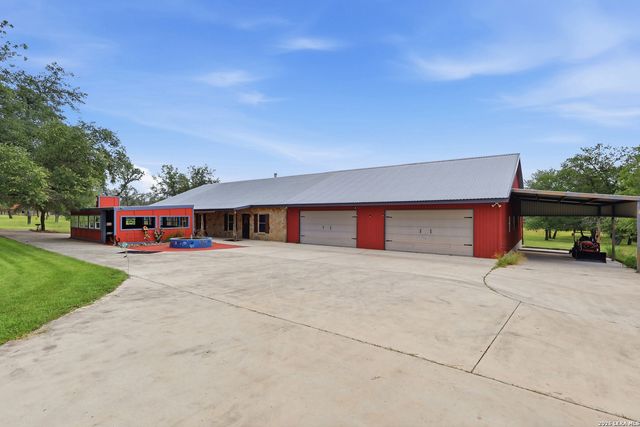 171 Inwood, Poteet, TX 78065