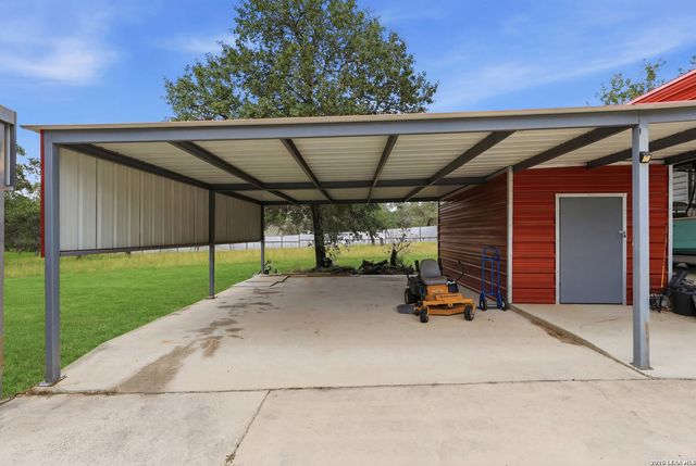171 Inwood, Poteet, TX 78065