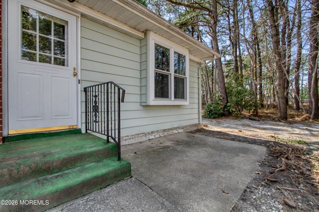 15 Molly Pitcher Boulevard D, Whiting, NJ 08759
