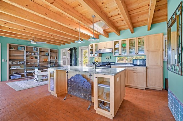 10 Cerrado Road, Santa Fe, NM 87508