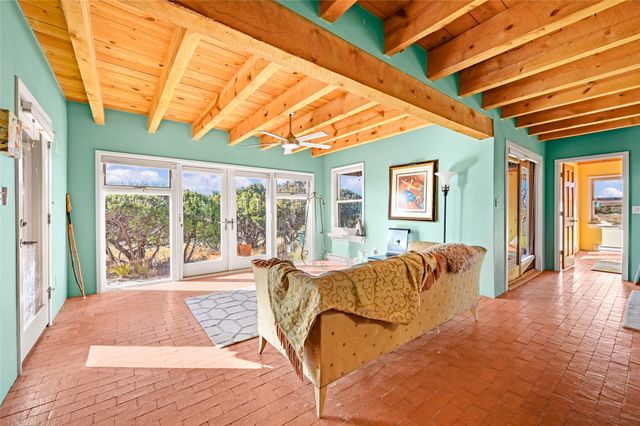 10 Cerrado Road, Santa Fe, NM 87508