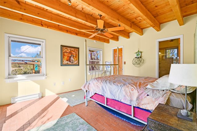 10 Cerrado Road, Santa Fe, NM 87508