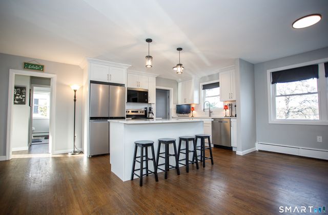 18 Richards Grove Road, Waterford, CT 06375