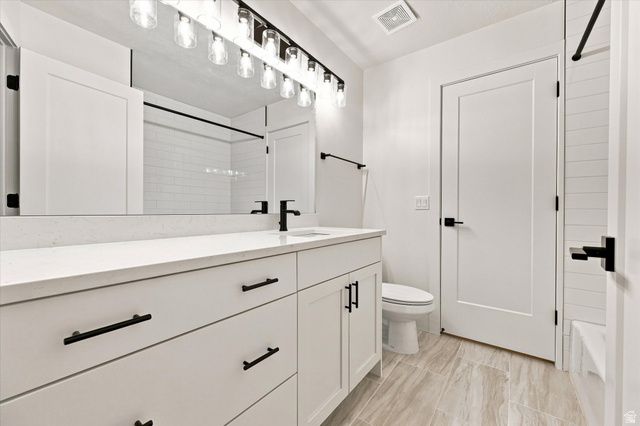 8921 S SOMERTON CIR, Sandy, UT 84093