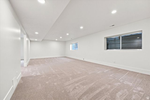 8921 S SOMERTON CIR, Sandy, UT 84093