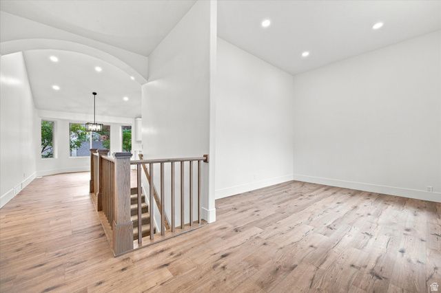 8921 S SOMERTON CIR, Sandy, UT 84093