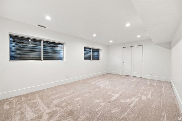 8921 S SOMERTON CIR, Sandy, UT 84093