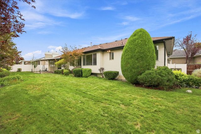 8921 S SOMERTON CIR, Sandy, UT 84093