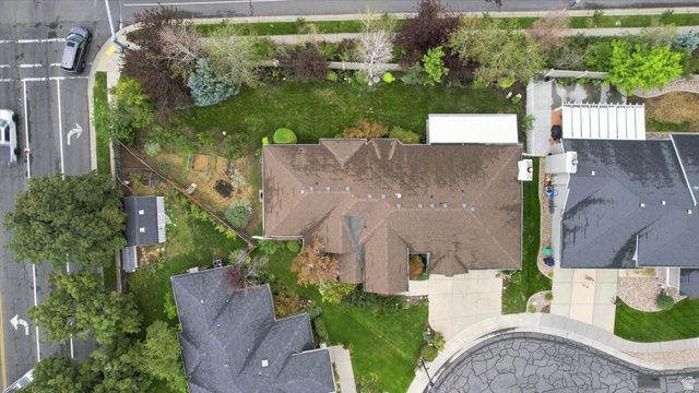 8921 S SOMERTON CIR, Sandy, UT 84093