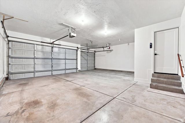 8921 S SOMERTON CIR, Sandy, UT 84093
