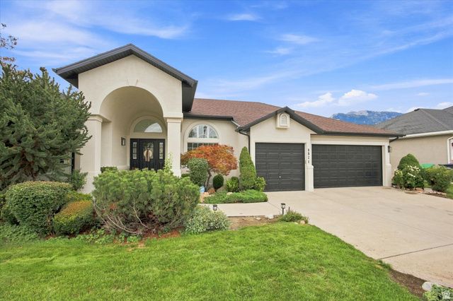 8921 S SOMERTON CIR, Sandy, UT 84093