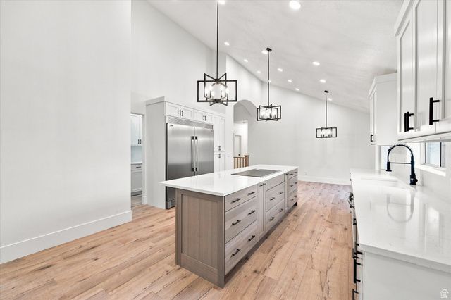 8921 S SOMERTON CIR, Sandy, UT 84093